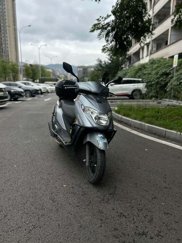 二手豪爵虎鲨VX125