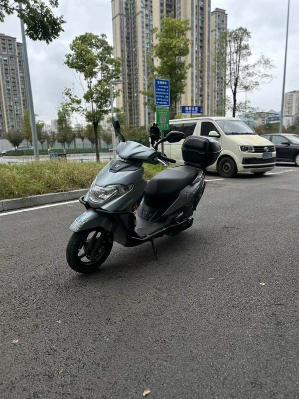 二手豪爵虎鲨VX125