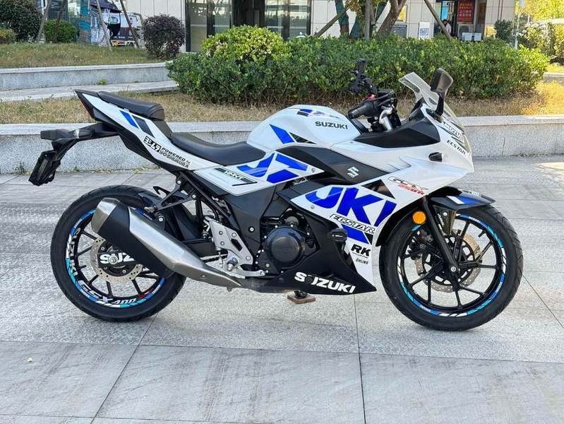 二手豪爵铃木GSX250R