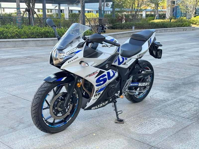 二手豪爵铃木GSX250R
