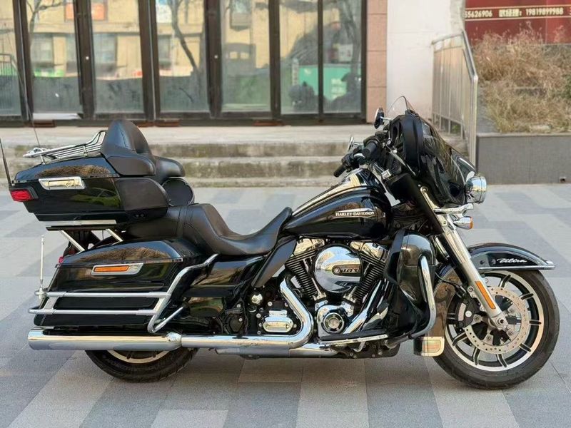二手哈雷戴维森旗舰滑翔  Limited