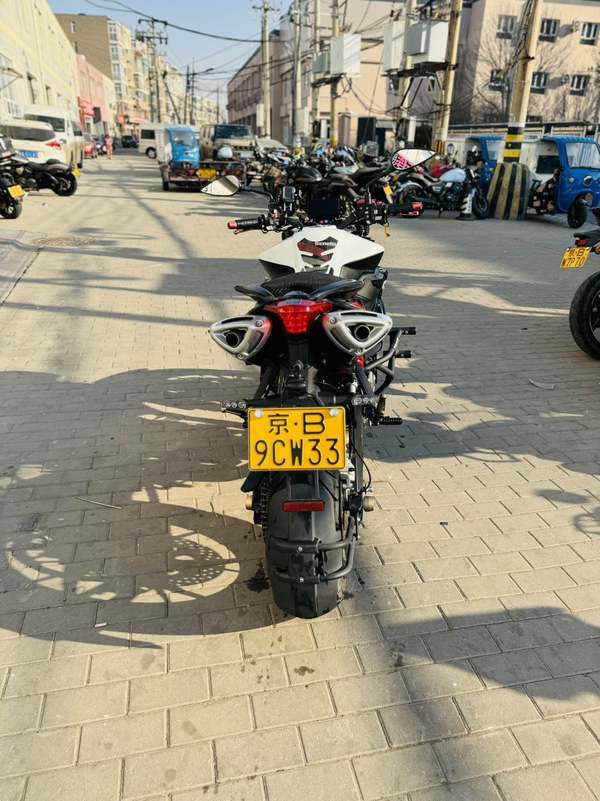 二手贝纳利TNT600i