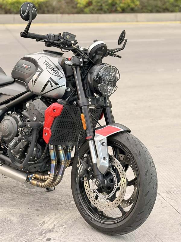 二手凯旋Trident 660