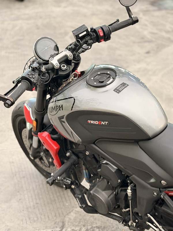 二手凯旋Trident 660