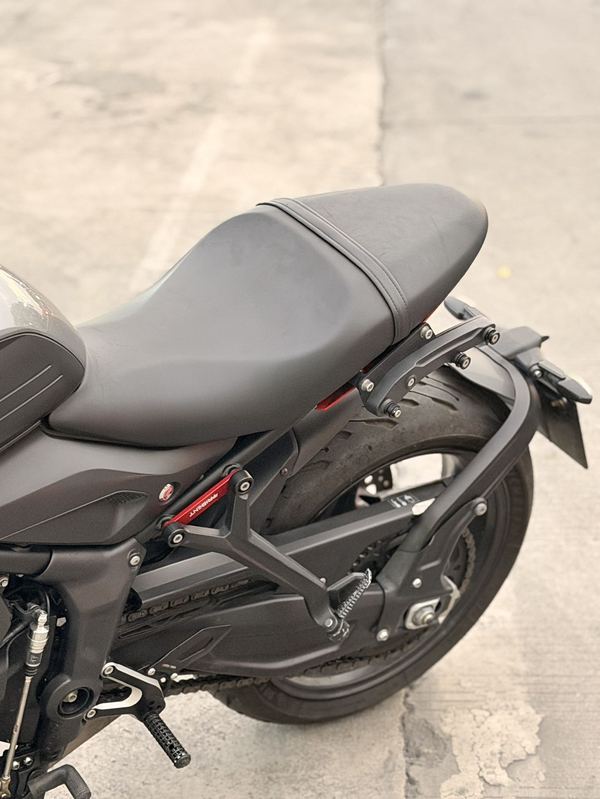 二手凯旋Trident 660