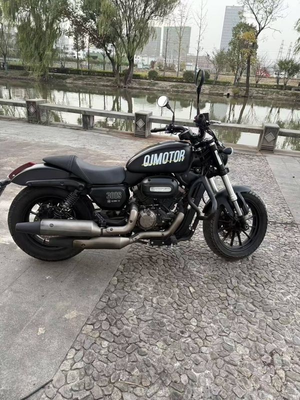 二手QJMOTOR闪300