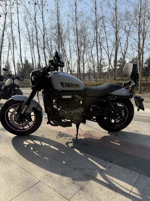 二手QJMOTOR闪300
