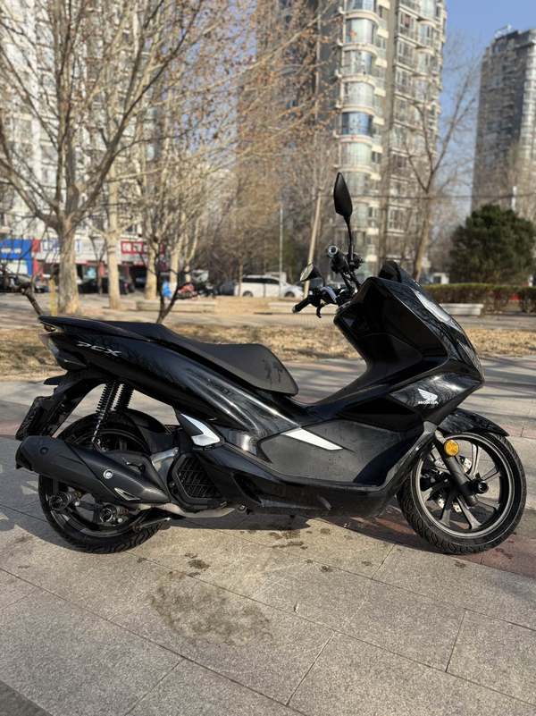 二手五羊本田PCX