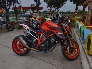 二手KTMR2R1290 Super Duke