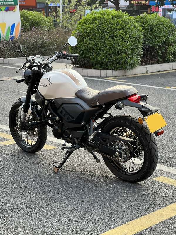 二手五羊本田鸷道 CB190SS