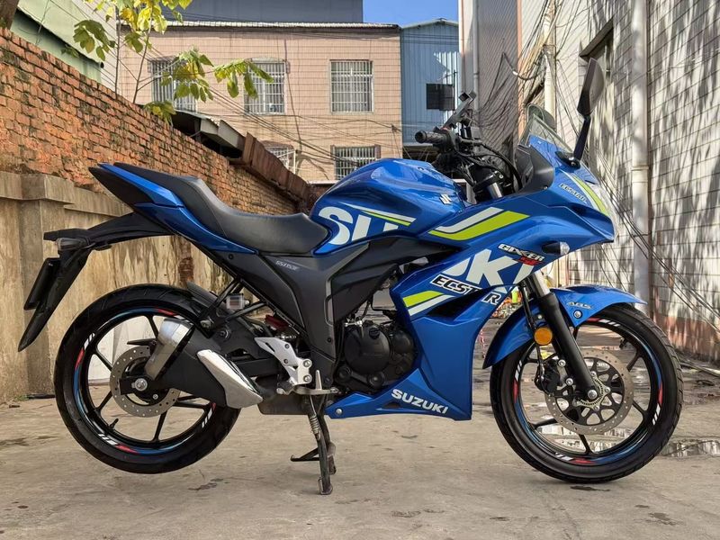 二手济南铃木极客飒 Gixxer 155