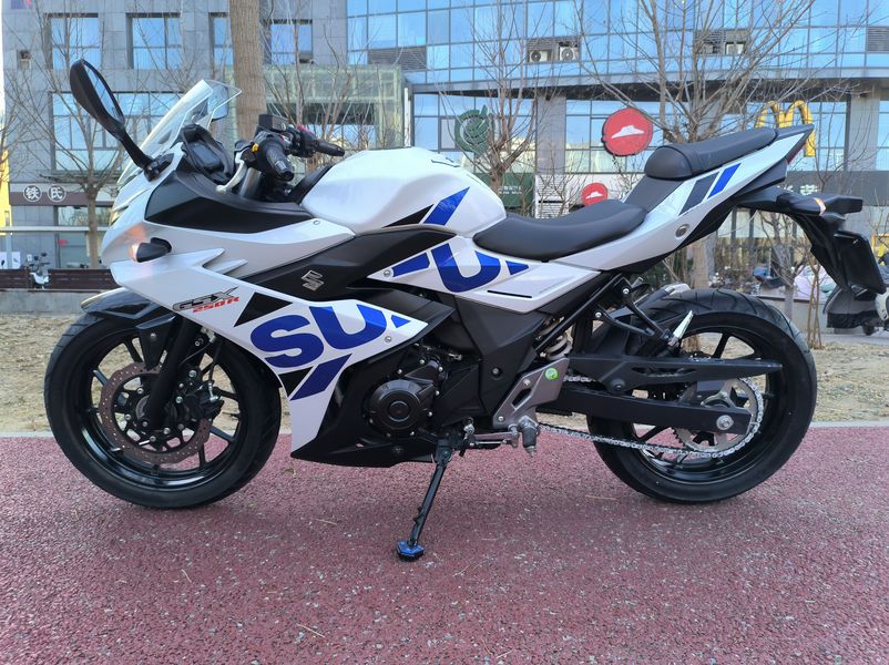 二手豪爵铃木GSX250R