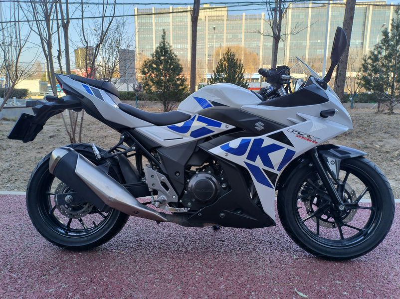 二手豪爵铃木GSX250R