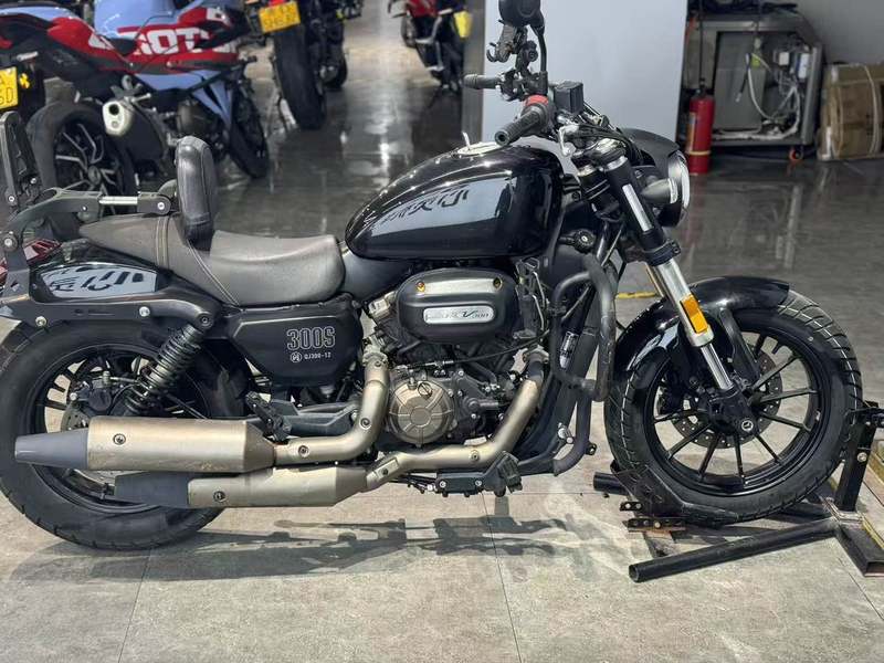 二手QJMOTOR闪300