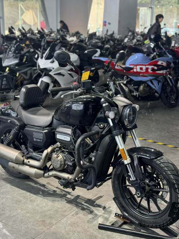 二手QJMOTOR闪300