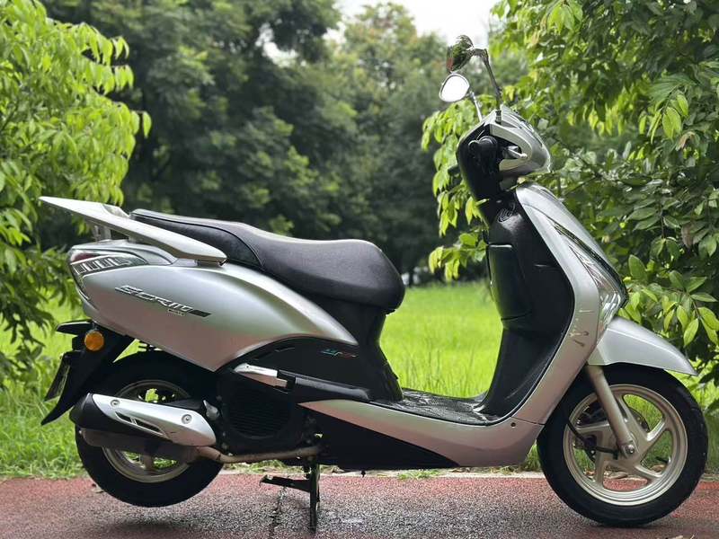 二手五羊本田SCR110 佳御