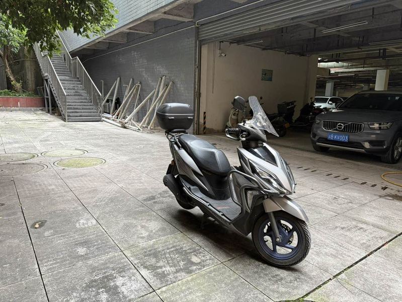 二手新大洲本田裂行 RX125Fi