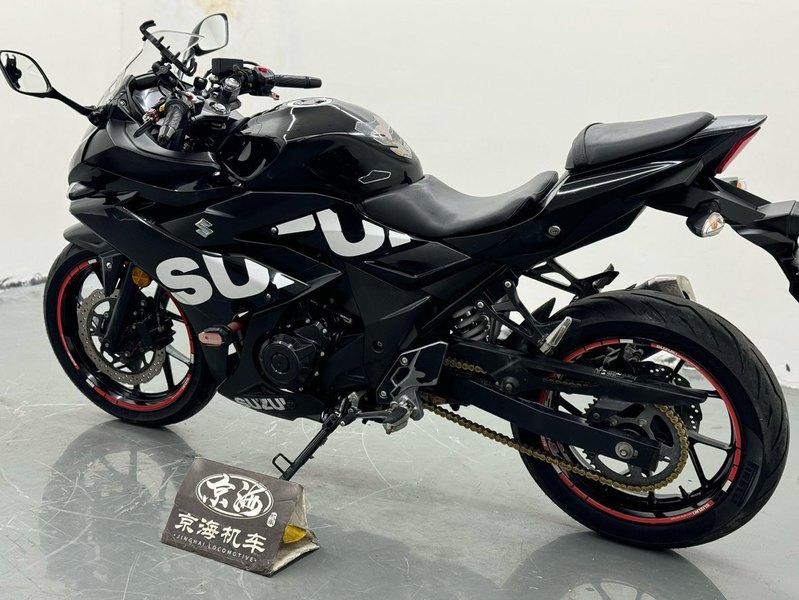 二手豪爵铃木GSX250R