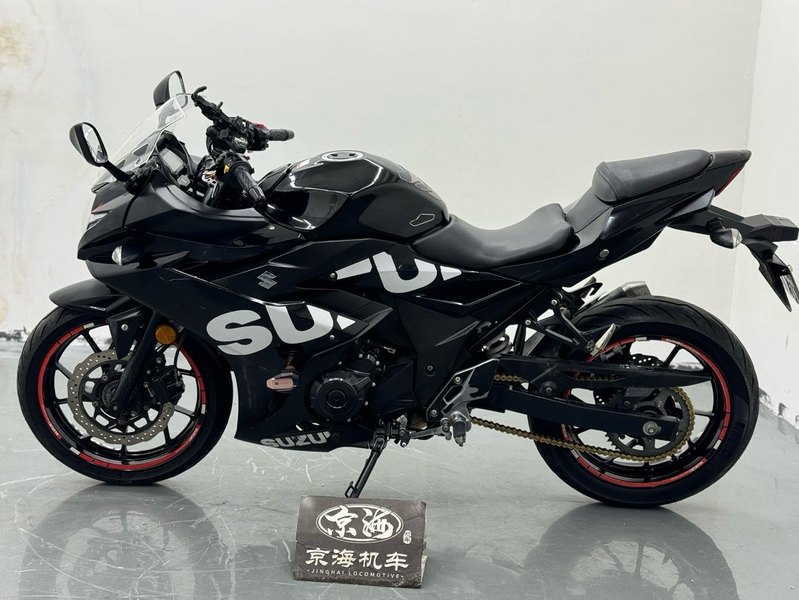 二手豪爵铃木GSX250R