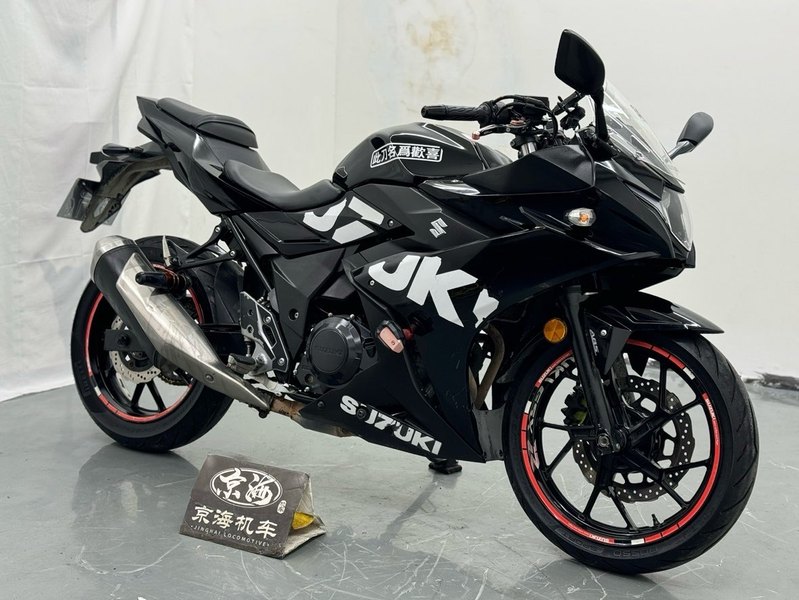 二手豪爵铃木GSX250R