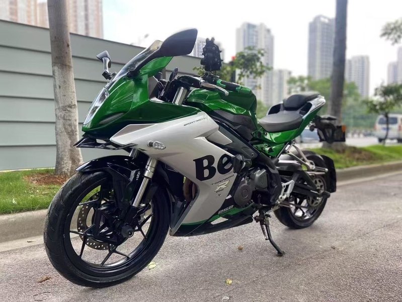 二手贝纳利龙卷风 Tornado 252R