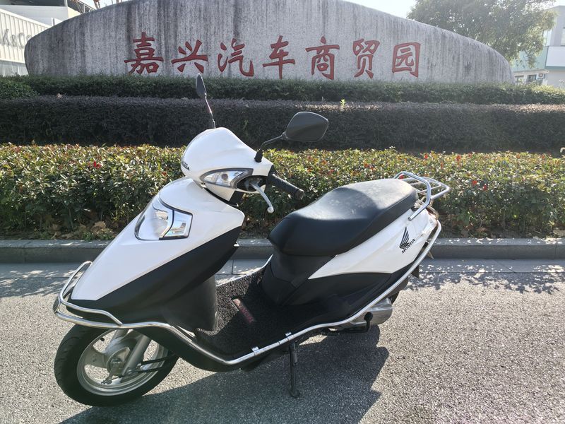 二手五羊本田SCR 喜鲨125