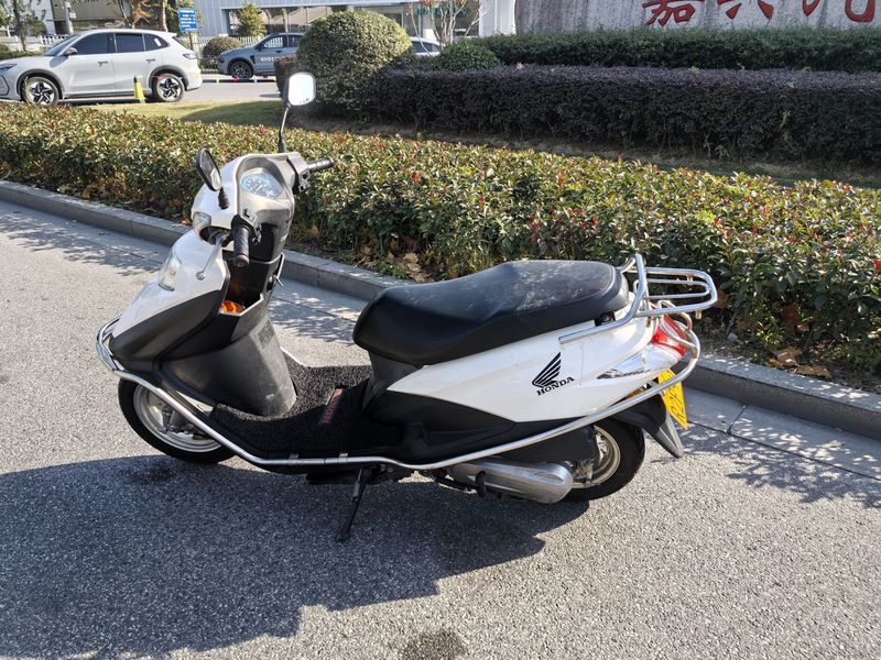 二手五羊本田SCR 喜鲨125