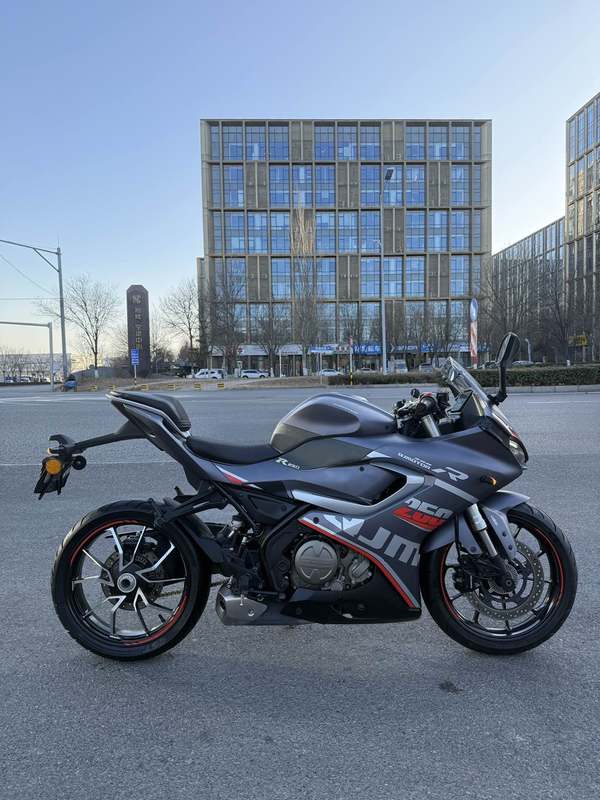 二手QJMOTOR赛250
