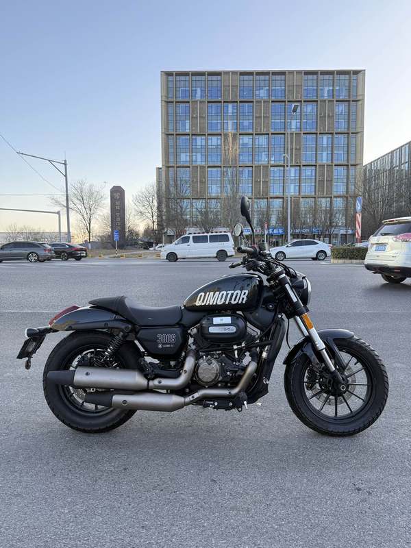 二手QJMOTOR闪300