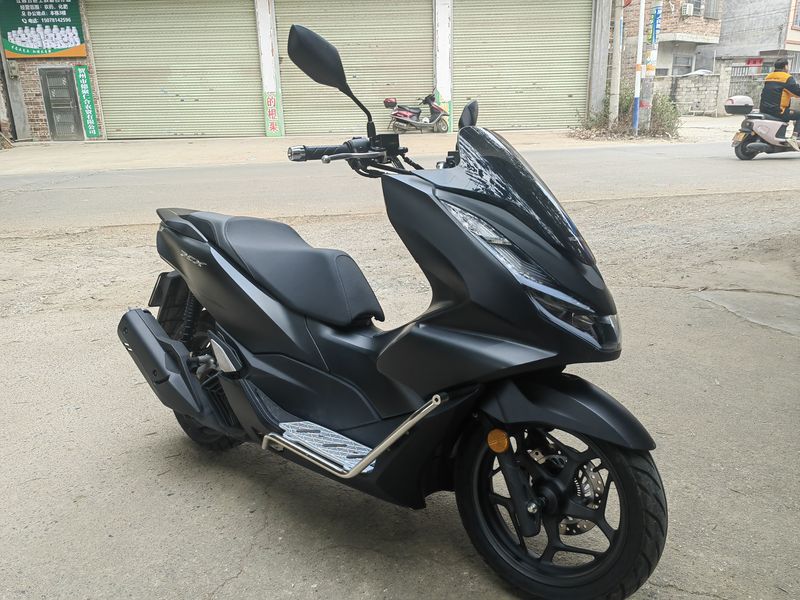 二手五羊本田PCX