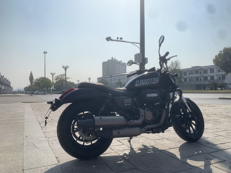 二手QJMOTOR闪300