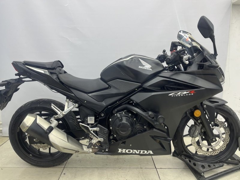二手本田CBR400R