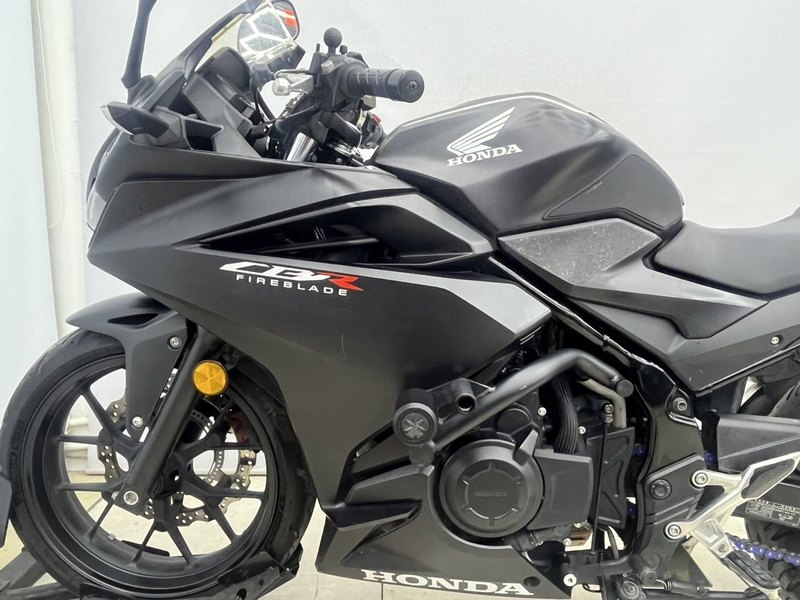 二手本田CBR400R