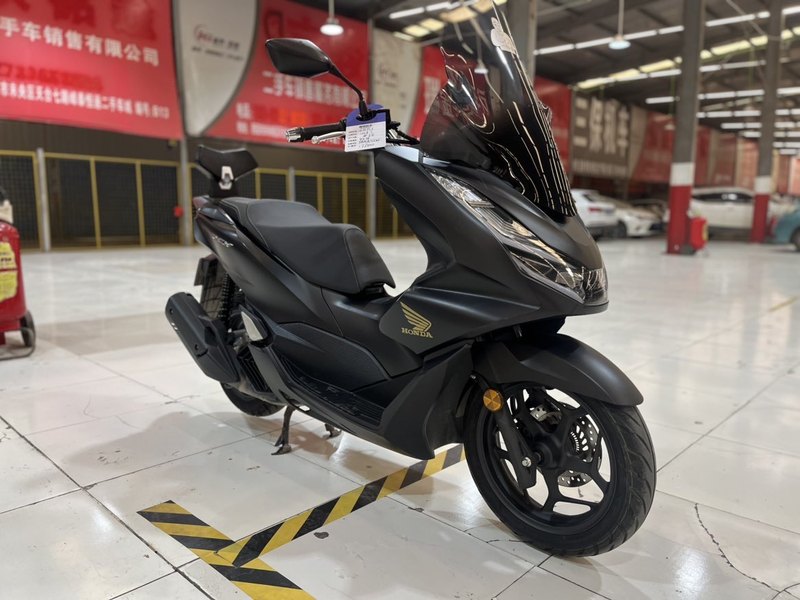 二手五羊本田PCX