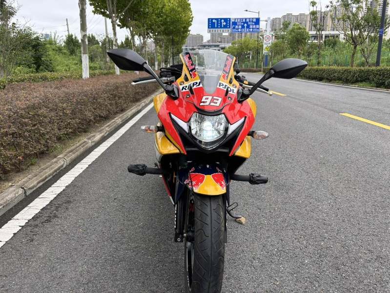 二手豪爵铃木GSX250R