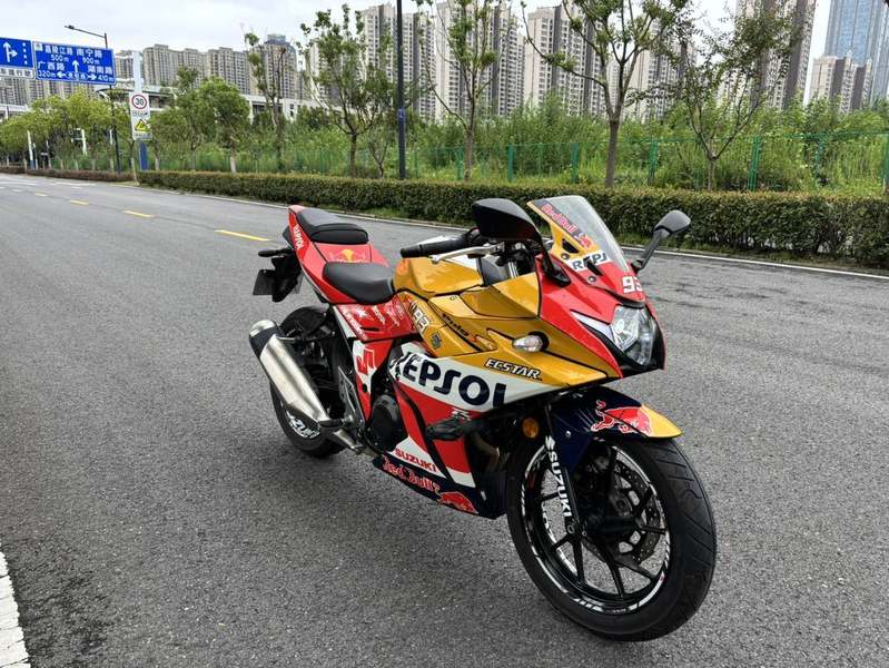 二手豪爵铃木GSX250R