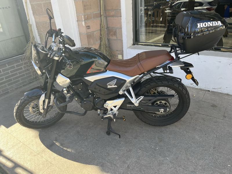 二手五羊本田鸷道 CB190SS