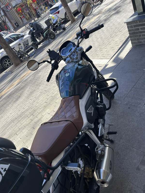 二手五羊本田鸷道 CB190SS