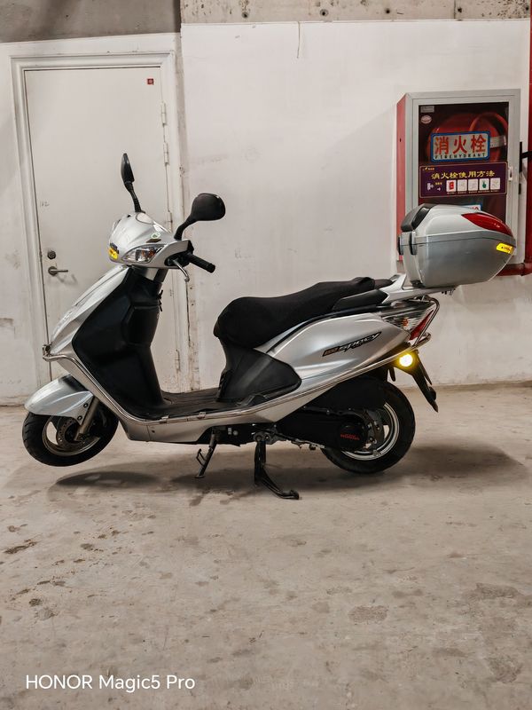 二手五羊本田SCR110 佳御