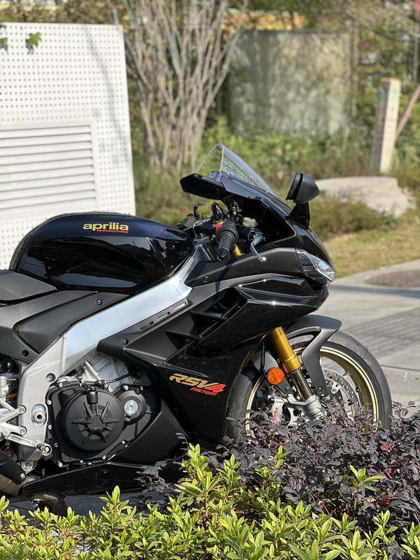 二手阿普利亚RSV4