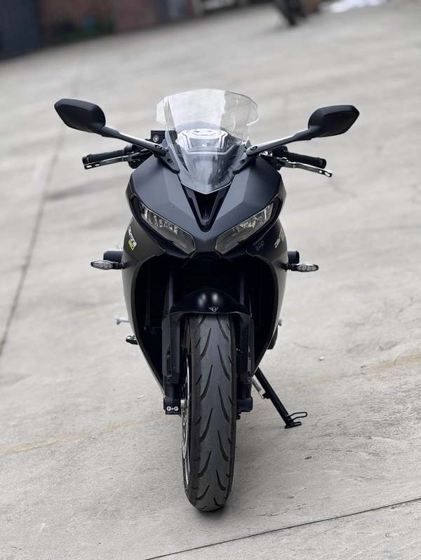 二手凯旋Daytona 660