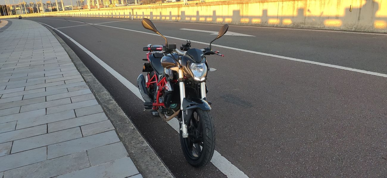 二手贝纳利红宝龙 TNT150i