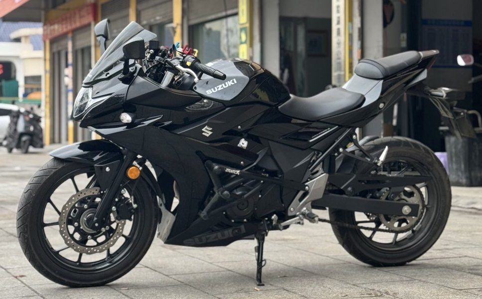 二手豪爵铃木GSX250R