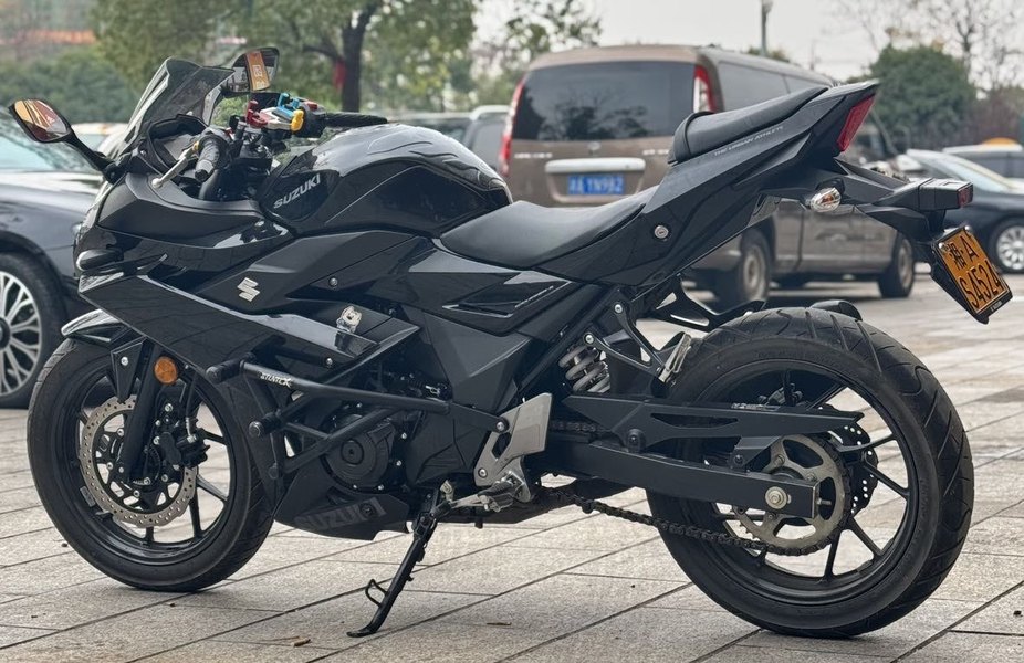 二手豪爵铃木GSX250R