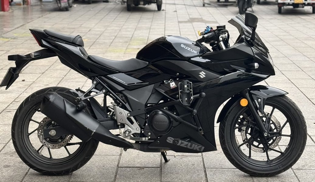 二手豪爵铃木GSX250R