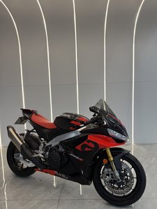 二手阿普利亚RSV4
