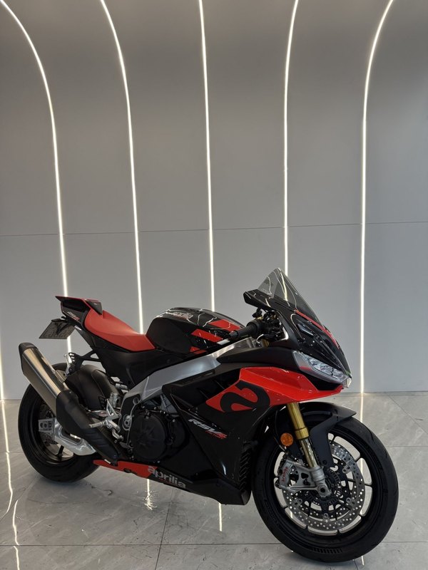 二手阿普利亚RSV4