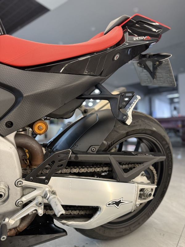 二手阿普利亚RSV4