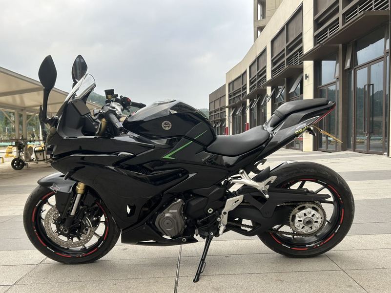 二手贝纳利龙卷风 Tornado 402R