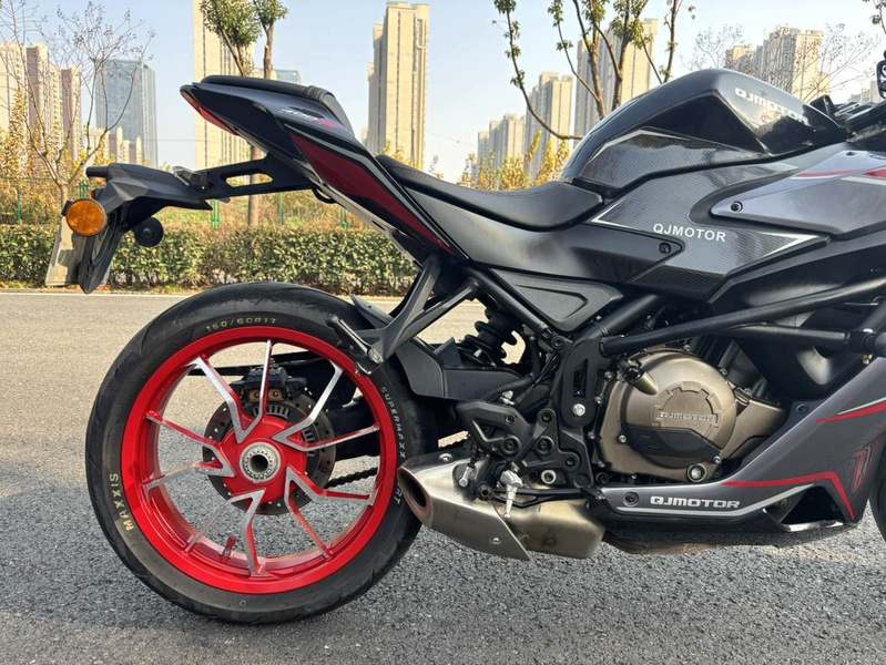 二手QJMOTOR赛400